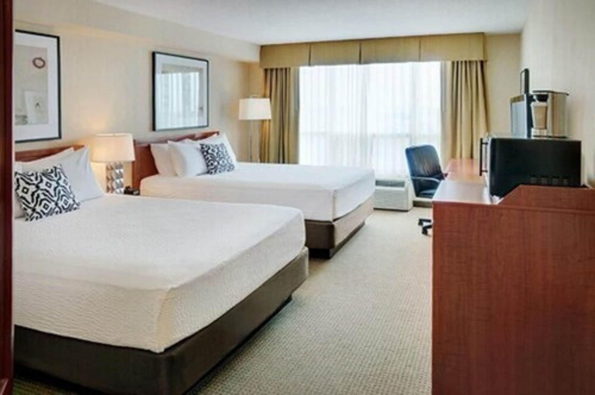 Courtyard By Marriott Kitchener Hotel Exterior foto