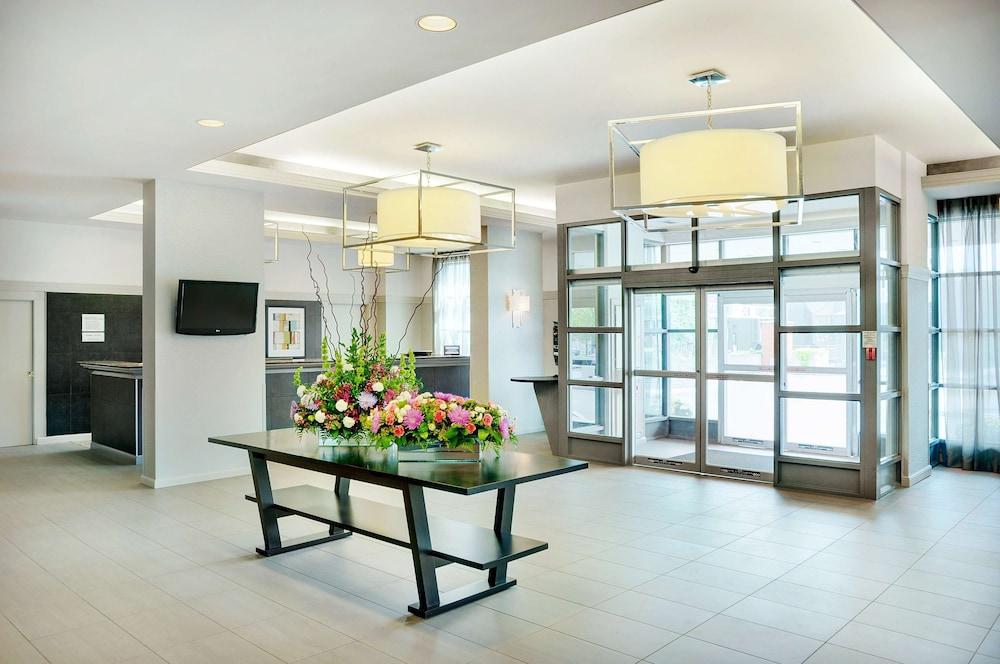 Courtyard By Marriott Kitchener Hotel Exterior foto