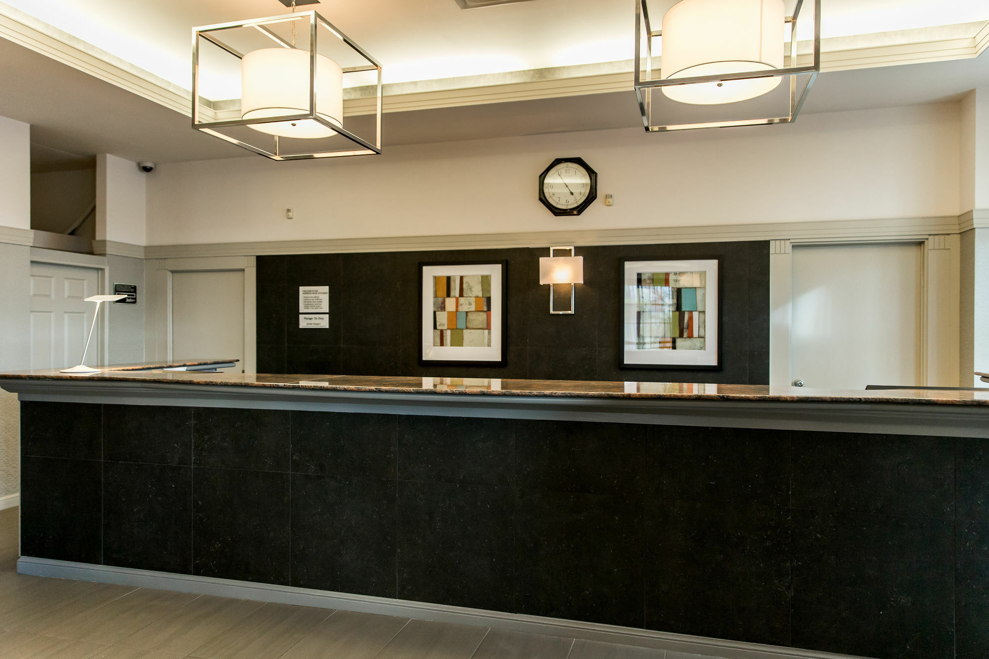 Courtyard By Marriott Kitchener Hotel Exterior foto